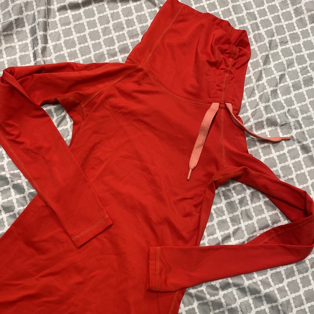 Nike Pro
Dri-Fit
Thumb cut-outs
Small. S.